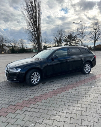 Audi A4 cena 49999 przebieg: 239900, rok produkcji 2015 z Pyrzyce małe 92
